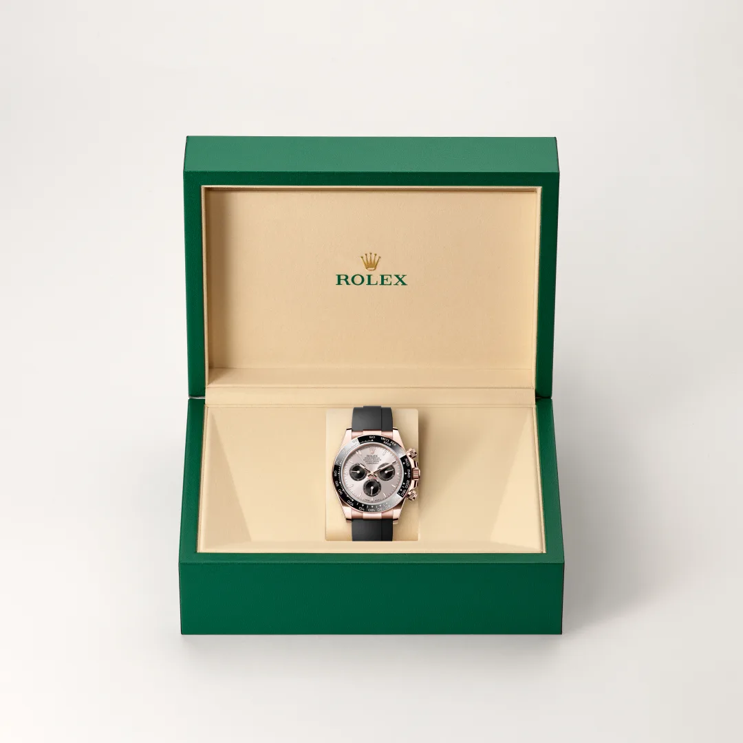 Rolex 
COSMOGRAPH DAYTONA
Oyster, 40 mm, Everose gold
M126515LN-0006
