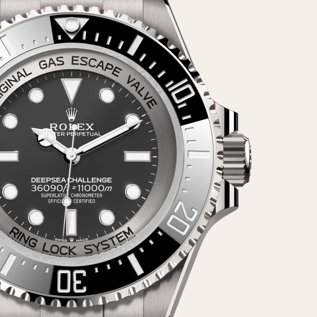 Rolex 
Cosmograph Daytona
Oyster, 40 mm, yellow gold
M126518LN-0014